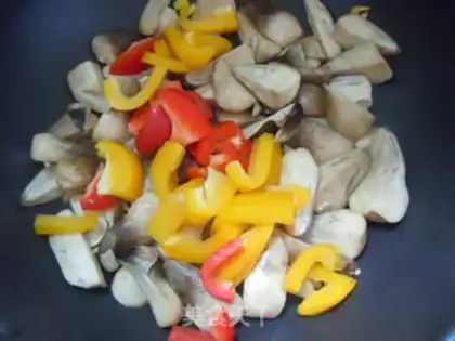 Make Sweet pepper mushrooms step 4