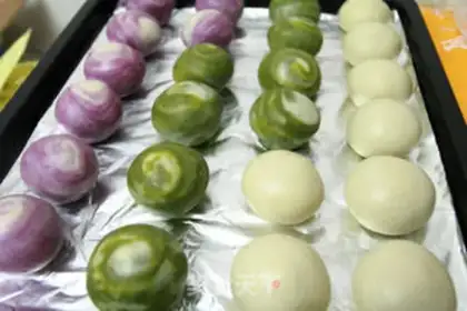 Make Little snacks that make a mess step 18