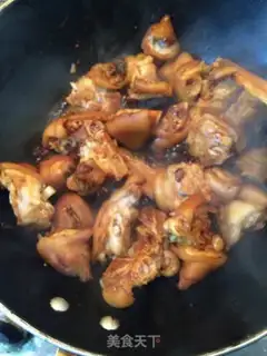 Make Red burning pig hoof step 5