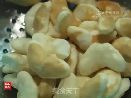 Make The horn of mushrooms step 0