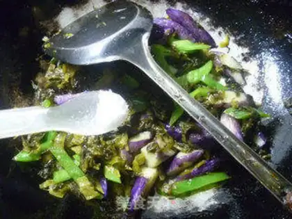 Make Pyramid fried eggplant step 6