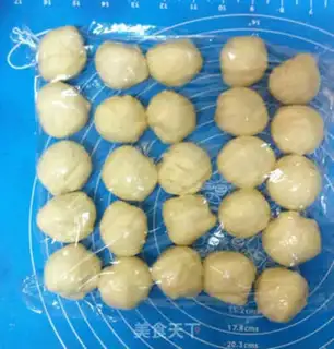 Make Flower bread step 2