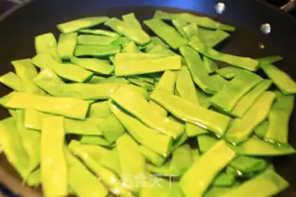 Make ♪ Plumsy peppers dry beans ♪ step 1