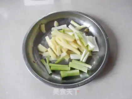 Make Powder crabs burn fish step 3