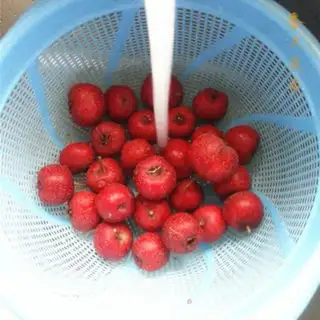 Make Homemade fruit-pins step 3