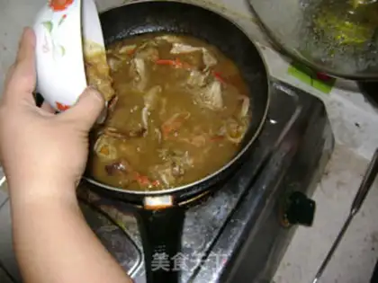 Make Gold curry crab step 15