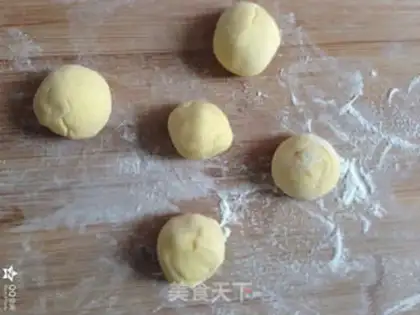 Make Rose buns step 2