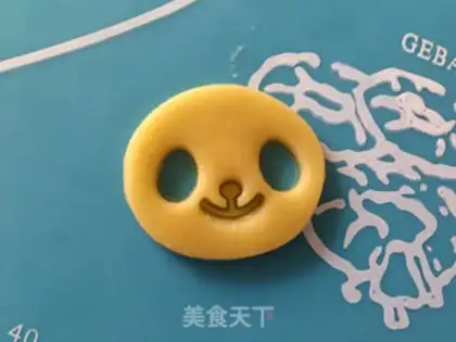 Make Toon panda cookies step 9