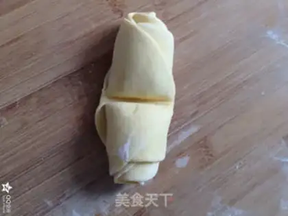 Make Rose buns step 5