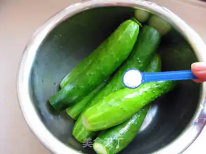 Make Homemade pickles step 0