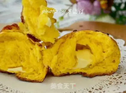 Make Pumpkin boy cheese bread step 20