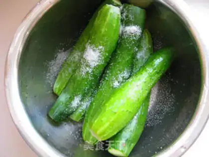 Make Homemade pickles step 1