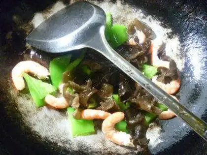 Make Spicy prawn step 4