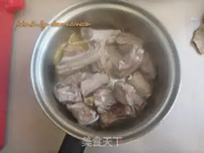 Make Tomato sauce and ribs step 3
