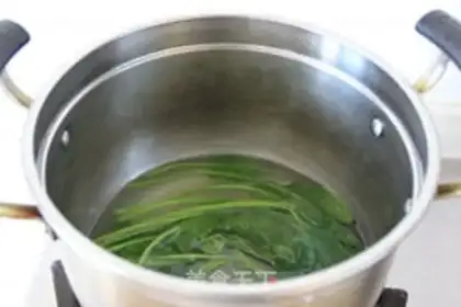 Make Nutritional hot noodles step 4