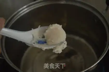 Make Bean tofu meatball soup step 1