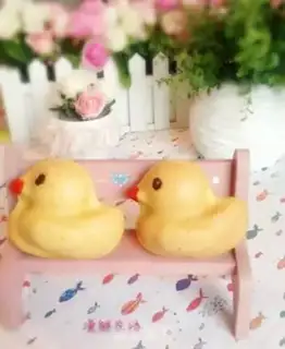 Make Madeleine the Duck step 16