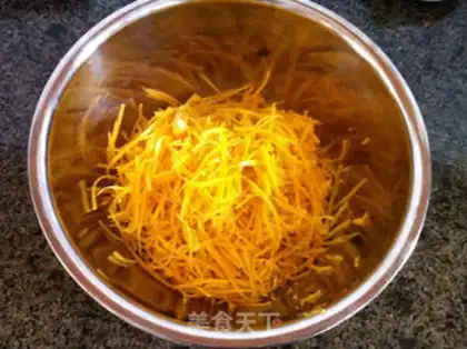 Make Tinker Bell Bones soup step 1