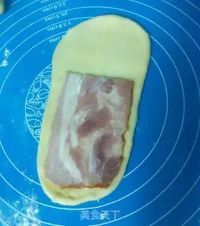 Make Bacon rolls step 4