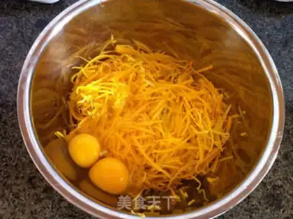 Make Pumpkin slag eggcake step 2