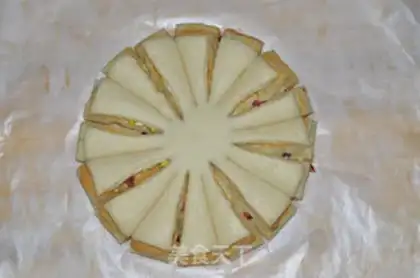 Make Flower bread step 8