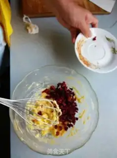Make Cranberry cookies step 1