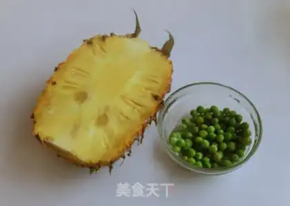 Make Pineapple duck step 1