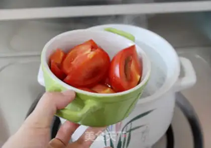 Make Tomato cowtail soup step 11