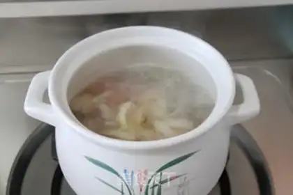 Make Tomato cowtail soup step 15