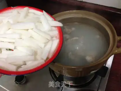 Make Pork squid radish soup step 7