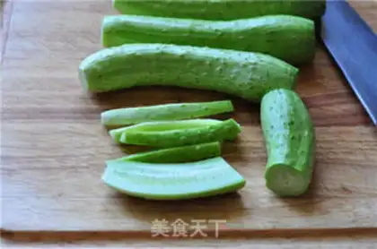 Make Hot, drunk cucumber step 0