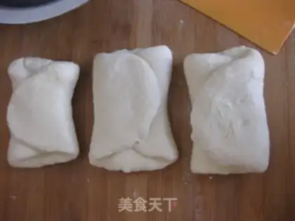 Make Light cream bean toast step 8