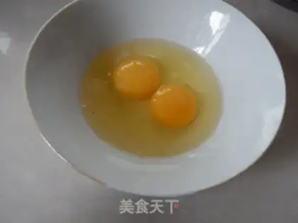 Make Fancy tomato fried eggs step 1