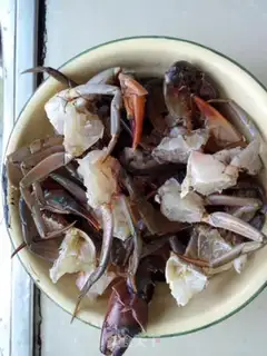 Make Crabs in the hot pot step 8