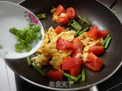 Make Fancy tomato fried eggs step 10