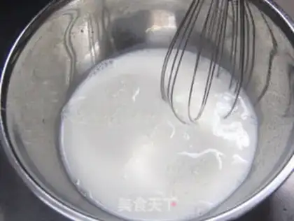 Make Almond pudding step 1