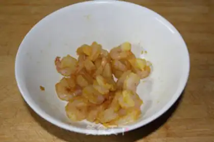 Make Curry shrimp pasta step 1