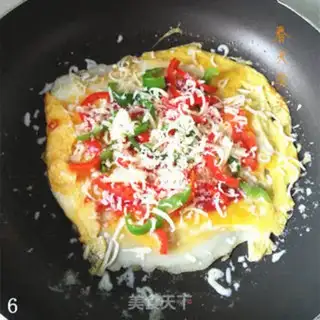 Make A pan of egg pizza step 5