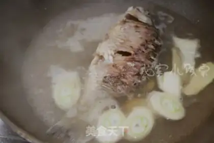 Make Milk, mushroom, fish soup step 4
