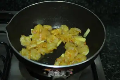 Make Curry shrimp pasta step 7