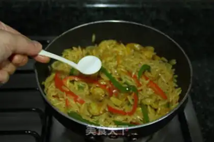 Make Curry shrimp pasta step 11