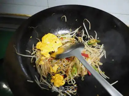 Make Sprouts and eggs step 3