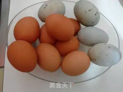 Make Queens and eggs step 0