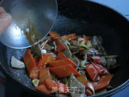 Make Carrot and pork step 8