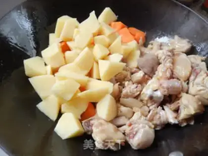 Make Curry potato chicken step 7