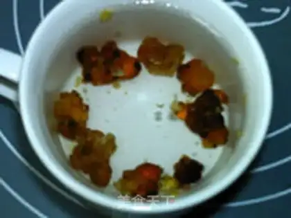 Make Peach and silver spoons step 1