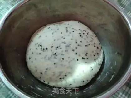 Make French ball, black sesame step 3