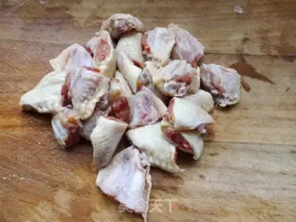 Make Precious chicken wings step 1