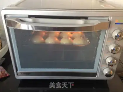 Make Bourbon pine buns step 10
