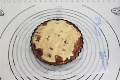Make French caramel banana pie step 17